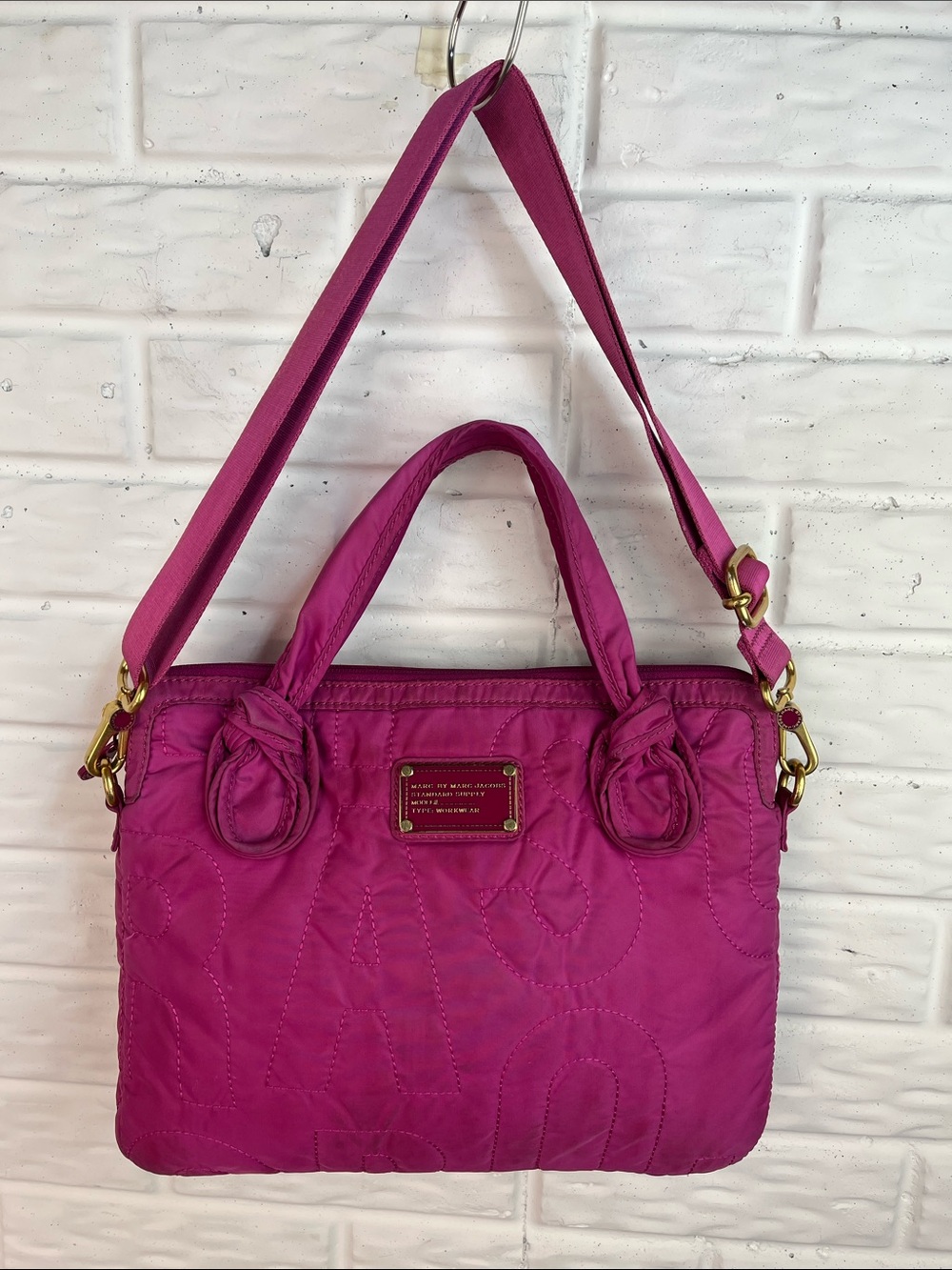 MARC BY MARC JACOBS LAPTOP TOTE QUILTED NYLON FUSCHIA PINK CROSSBODY BAG